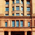 Moderne Food-Hall in historischem Börsengebäude