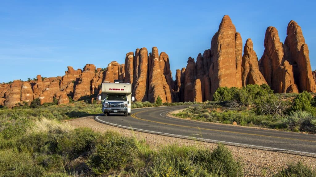 El Monte Wohnmobil - Fahrt durch den Arches Nationalpark