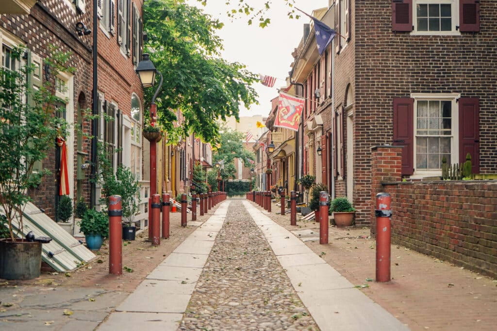Elfreth’s Alley, die älteste Reihenhausgasse der USA