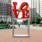 Cooles Wahrzeichen wie im LOVE Park