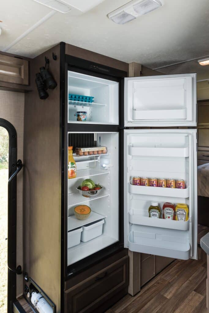 Cruise America - C30 Kühlschrank und Eisfach