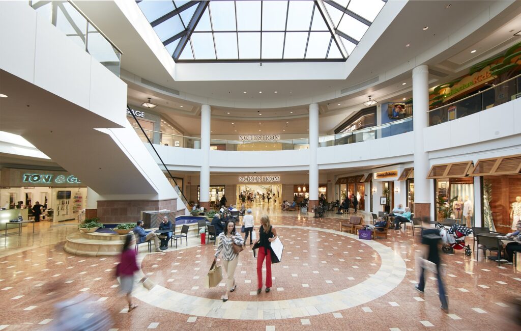 Indoor-Shopping im Scottsdale Fashion Square - der größten Mall Arizonas!
