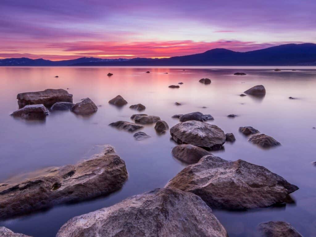Lake Tahoe bei Sonnenuntergang