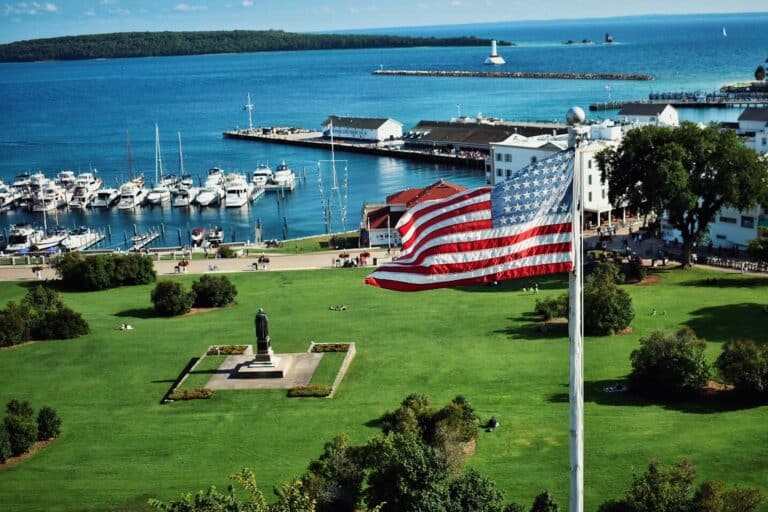 Mackinac Island mit Blick auf dem Hafen