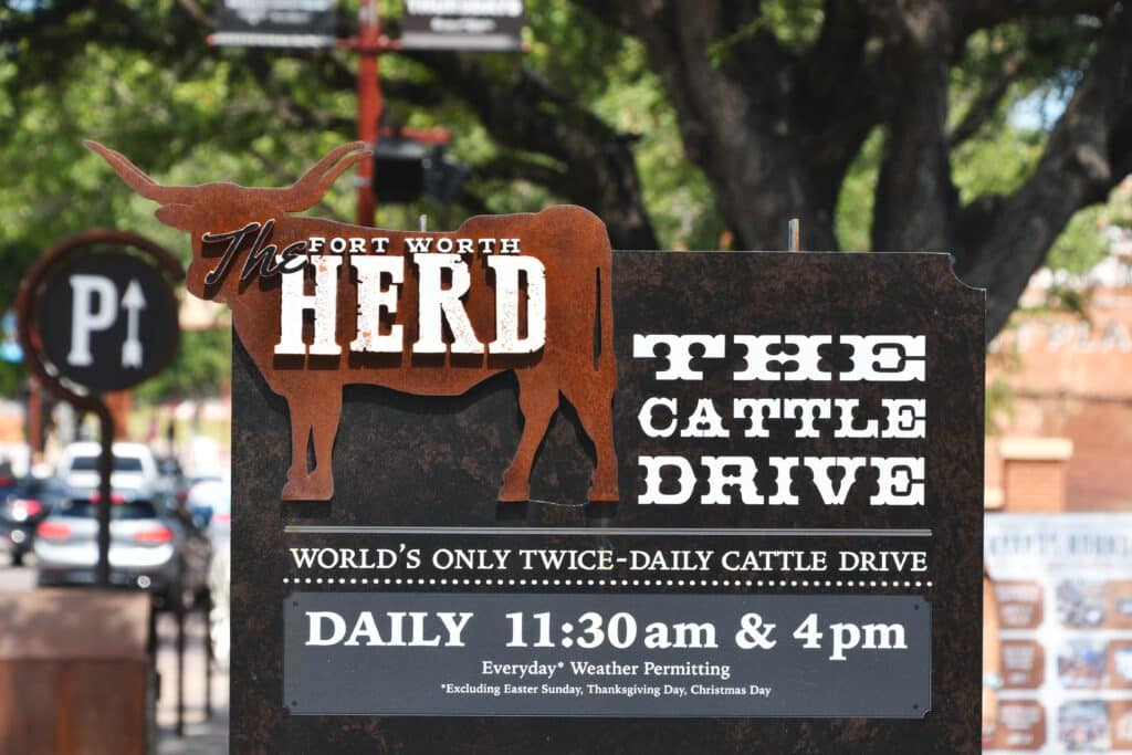 Fort Worth, TX | Herd & Cattle Drive Schild