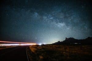 der Picacho Peak in Tucson mit einem wunderschönen Sternenhimmel