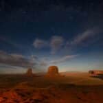 Monument Valley mit Blick auf den Sternenhimmel